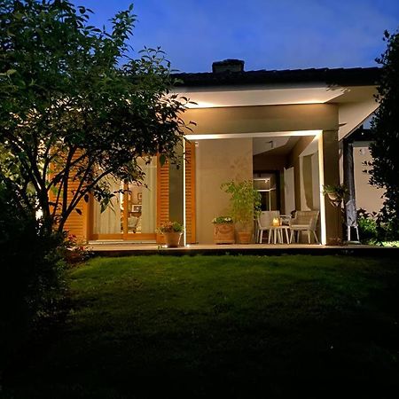 B&B La Casa Di Angela Cusago Exteriör bild